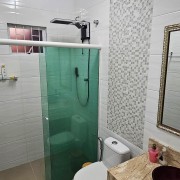 Casa 3 quartos em Bombas - casa-bombas-banheiro-1